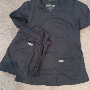 Greys anatomy scrub set. size small